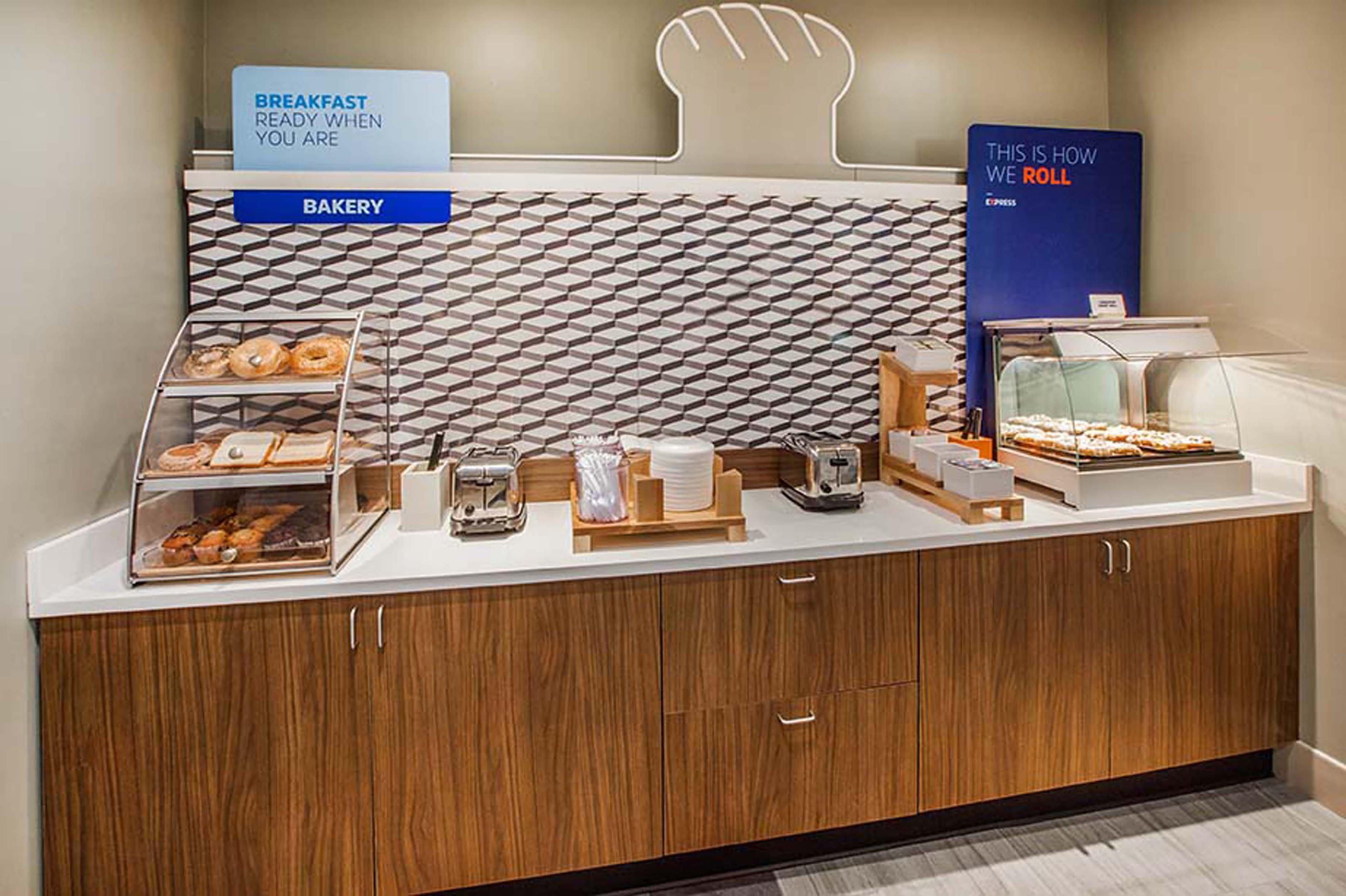 Holiday Inn Express Lebanon By Ihg Экстерьер фото